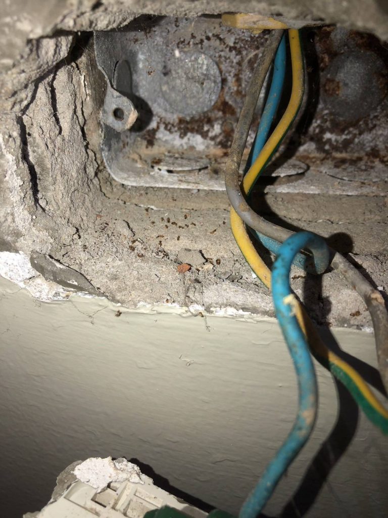 เช็กสายไฟ