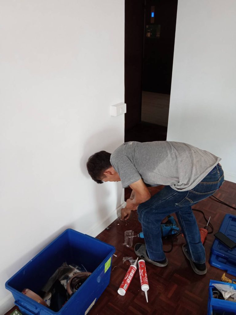 ติดตั้งปลั๊กไฟ