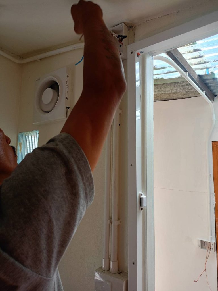 เดินสายไฟ