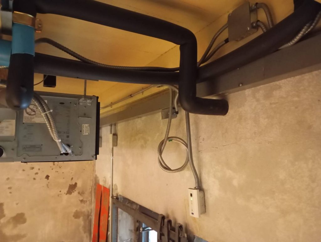 รางสายไฟ