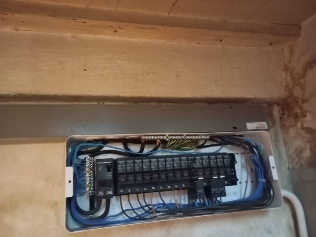 ตู้คอนซูมเมอร์