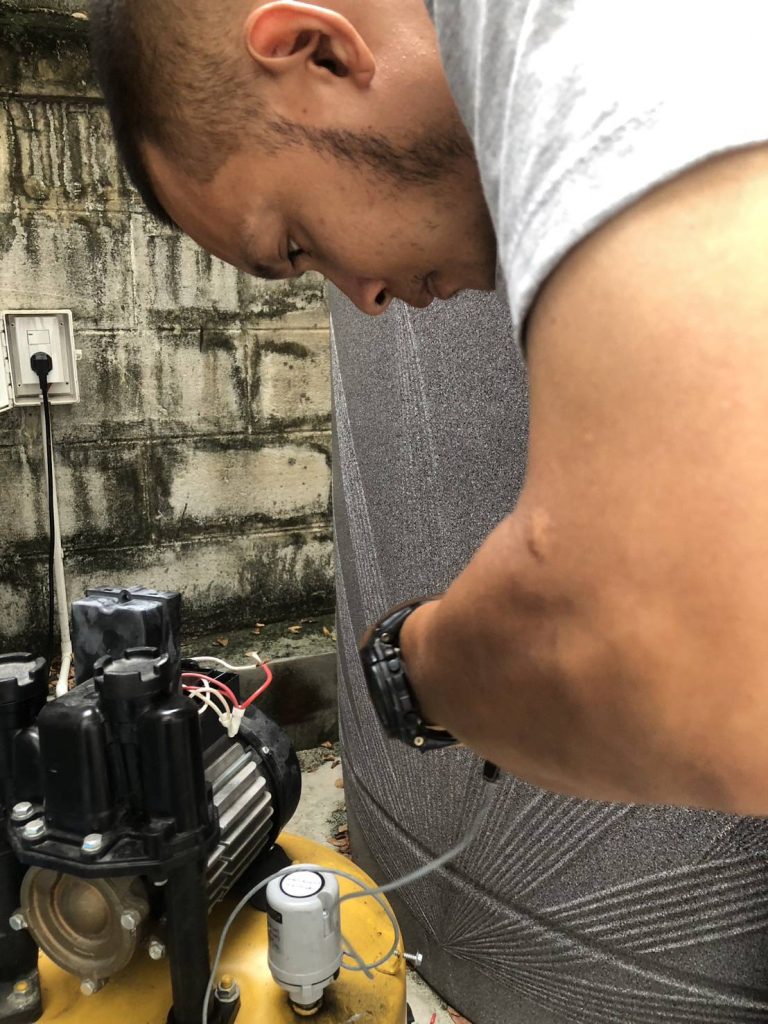 ซ่อมปั๊มน้ำ