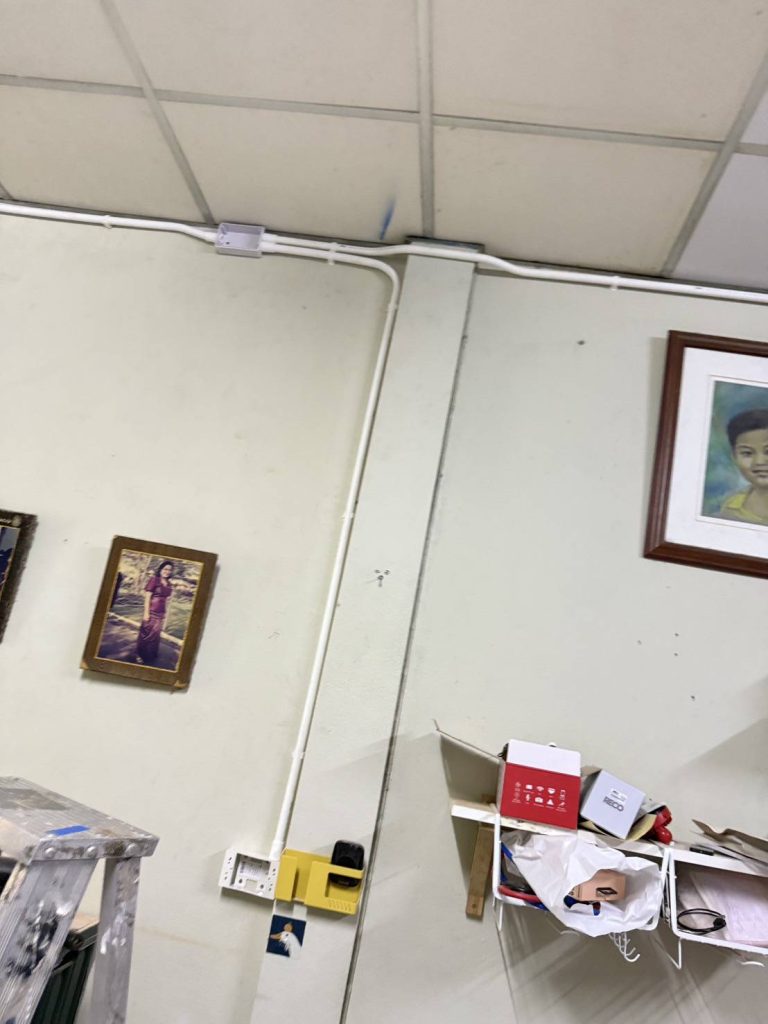 เดินท่อร้อยสายไฟ