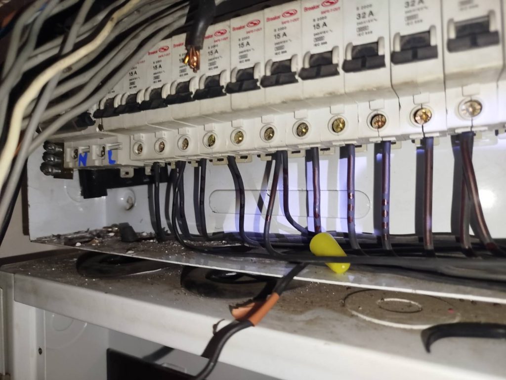 ตรวจเช็กตู้คอนซูมเมอร์