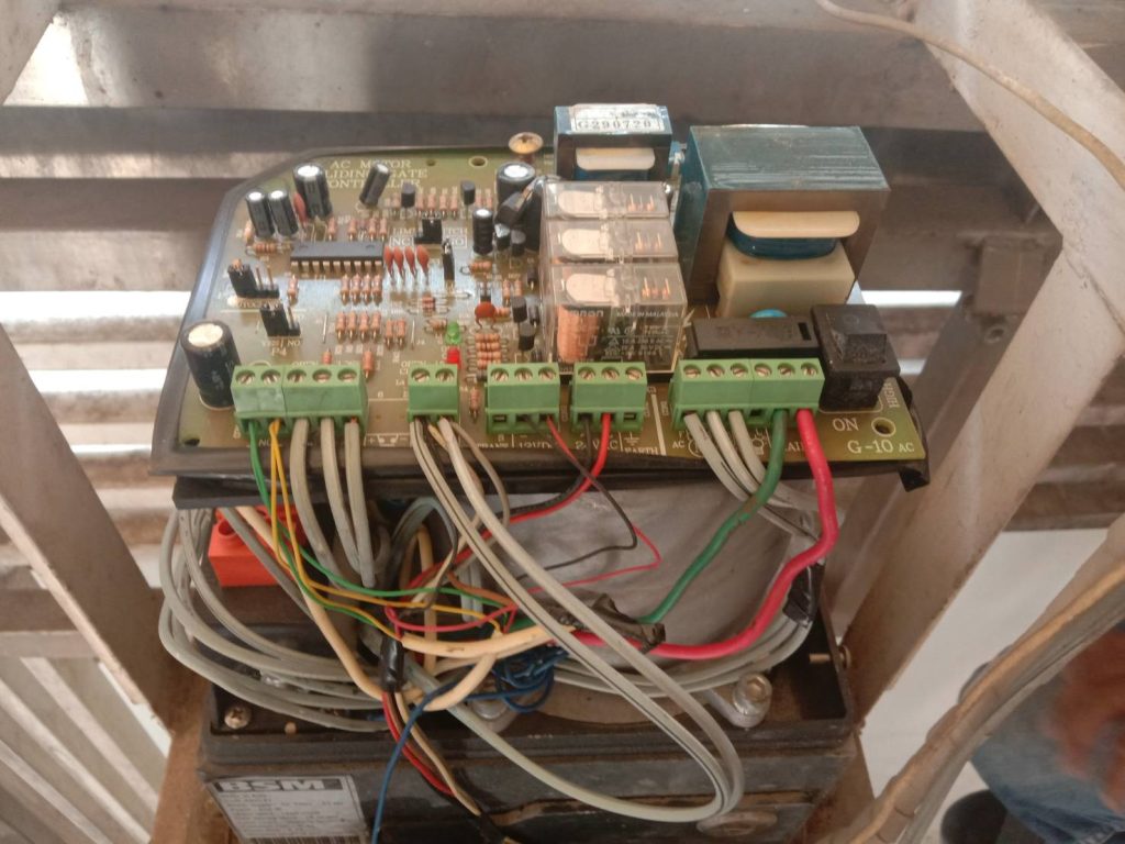 ซ่อมมอเตอร์ประตูรีโมท