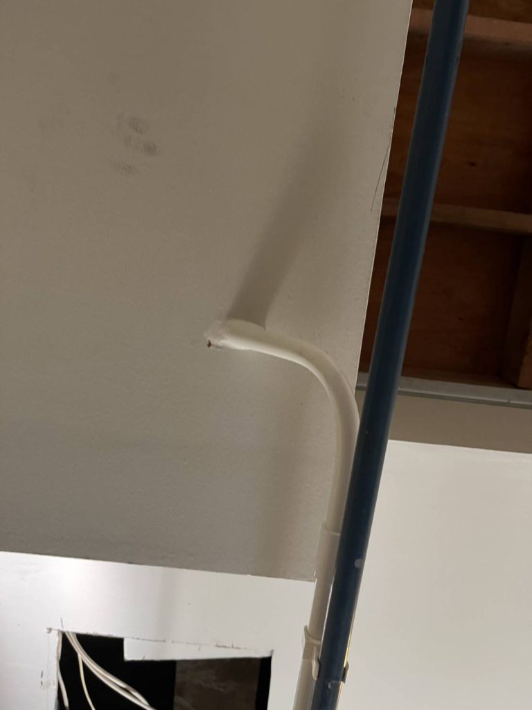 ท่อสายไฟ