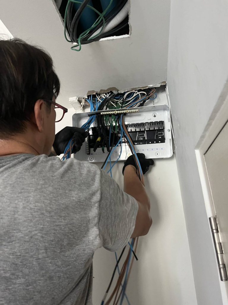 ติดตั้งตู้คอนซูมเมอร์