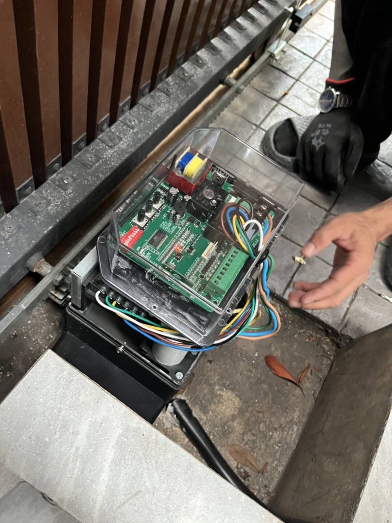 มอเตอร์ประตูรีโมท