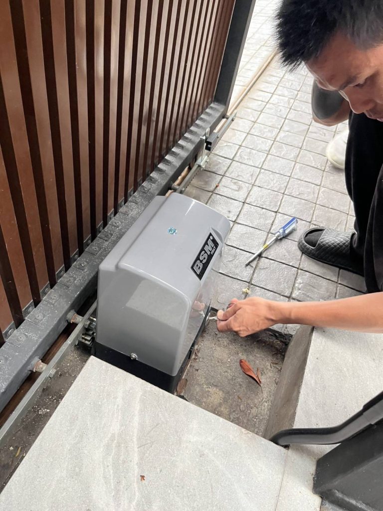 ตรวจเช็กมอเตอร์ประตูรีโมท