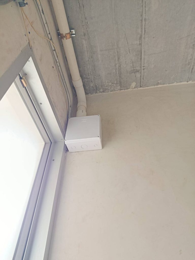 เดินสายไฟ