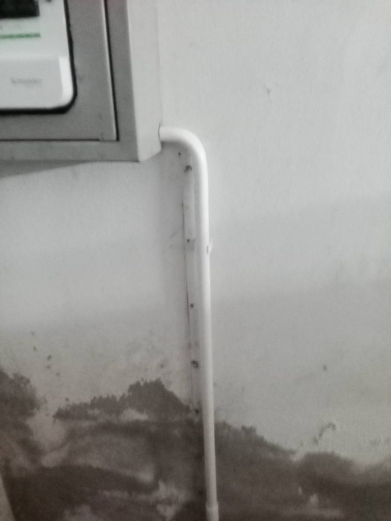 ท่อสายไฟ