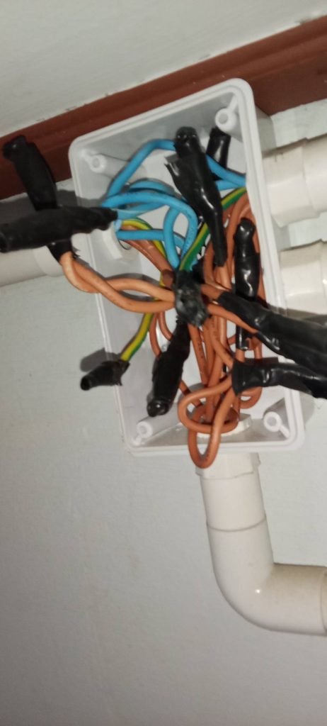 ติดตั้งระบบไฟฟ้าเต็มระบบ