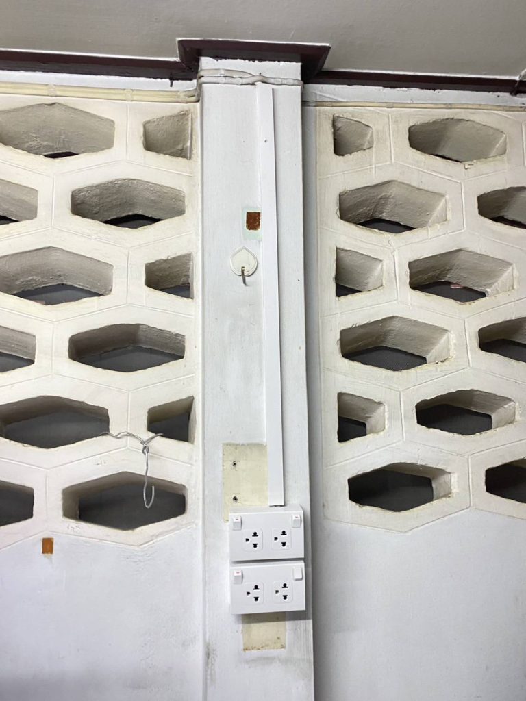 งานติดตั้งปลั๊กไฟ