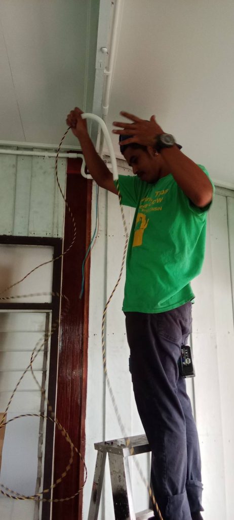 เดินท่อร้อยสายไฟ