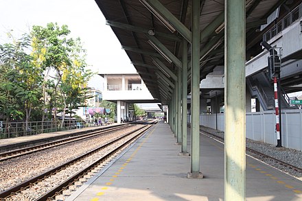สถานีรถไฟลาดกระบ้ง
7_7_3
