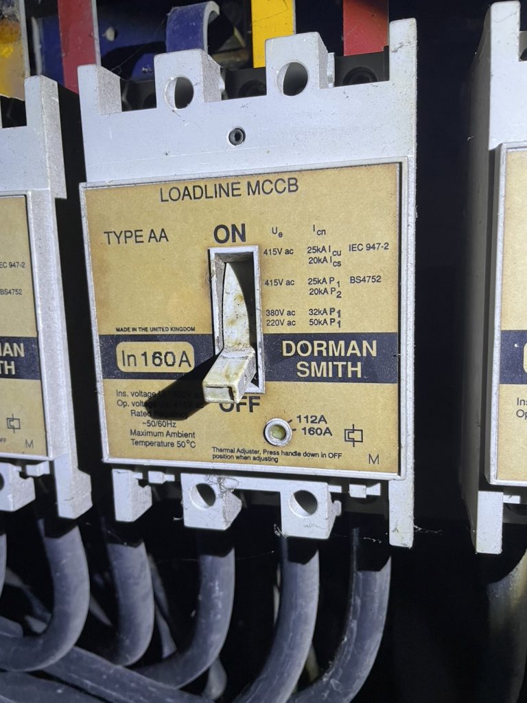 เซอร์กิตเบรกเกอร์แบบหล่อ 