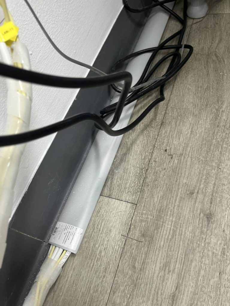 แนวสายไฟ