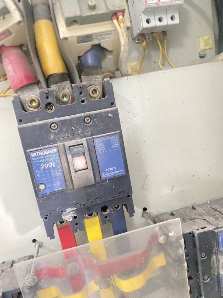 เบรกเกอร์