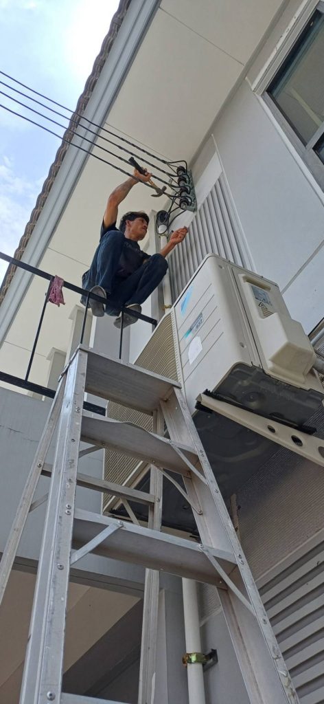 ทาซิลิโคนเก็บงาน