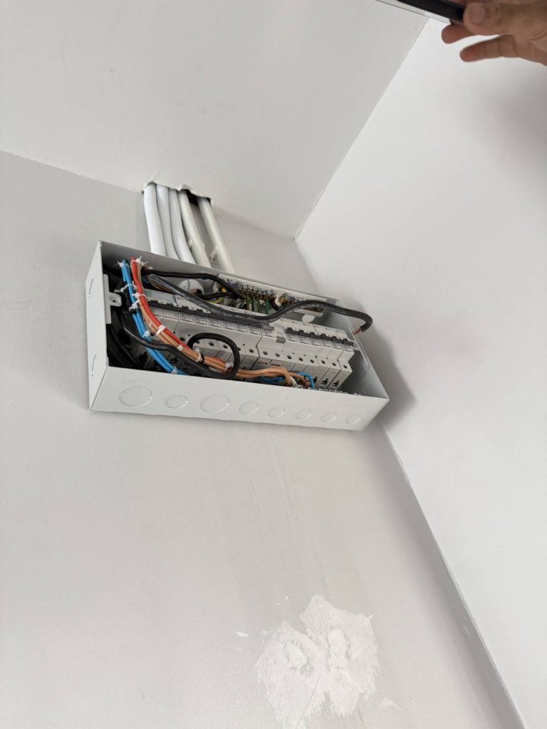 งานติดตั้งตู้คอนซูมเมอร์