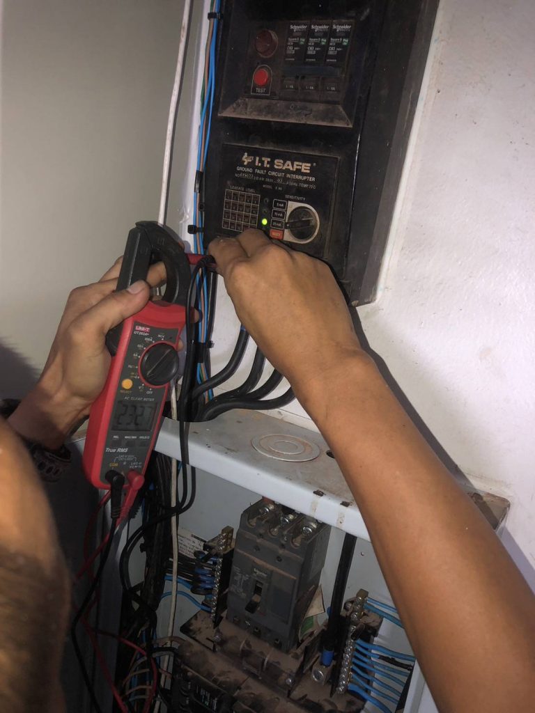 ตรวจเช็กระบบไฟ