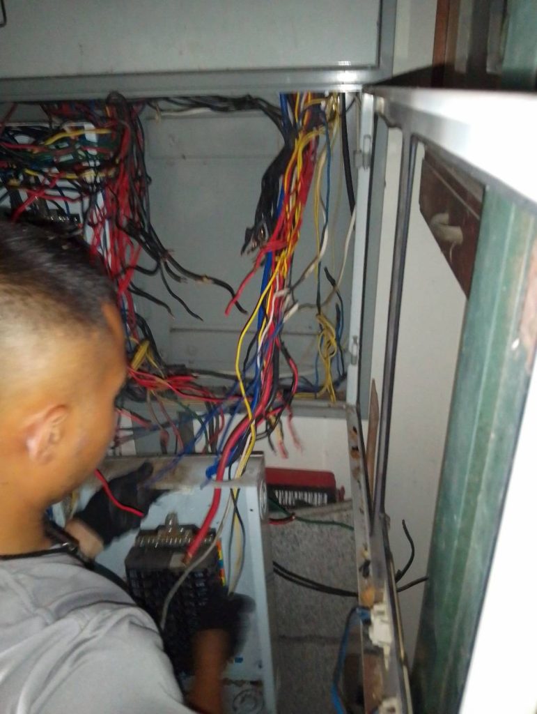 ติดตั้งตู้โหลดเซ็นเตอร์