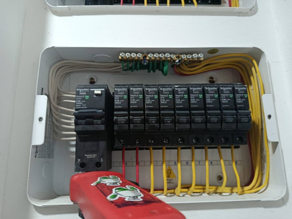 ตรวจเช็คตู้คอนซูมเมอร์ยูนิต