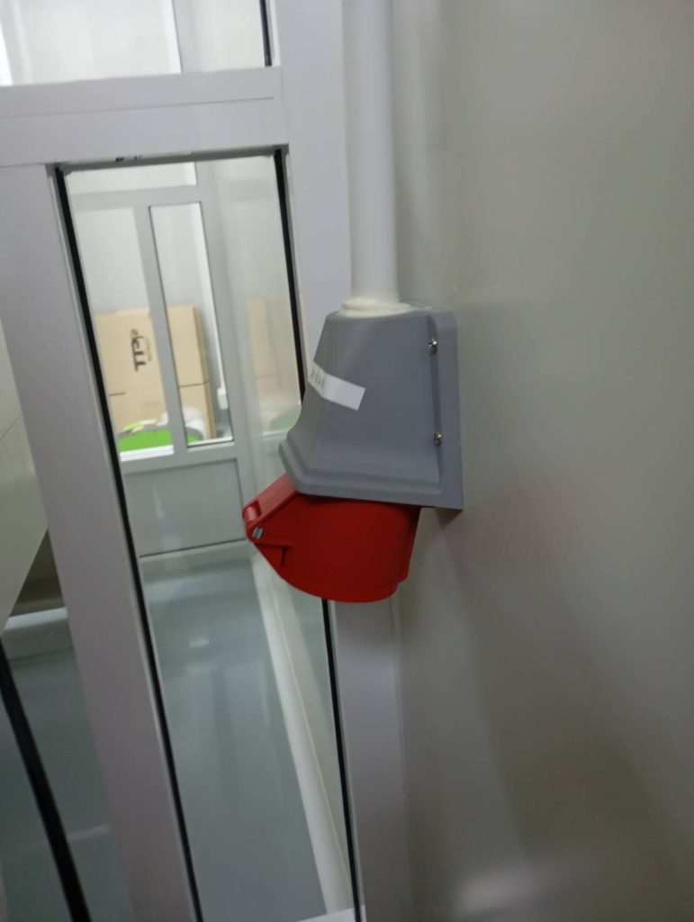 งานติดตั้งพาวเวอร์ปลั๊ก