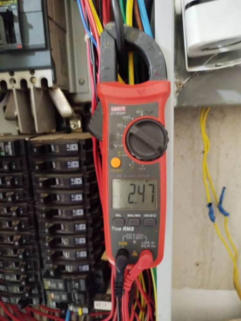 วัดไฟตู้โหลดเซ็นเตอร์