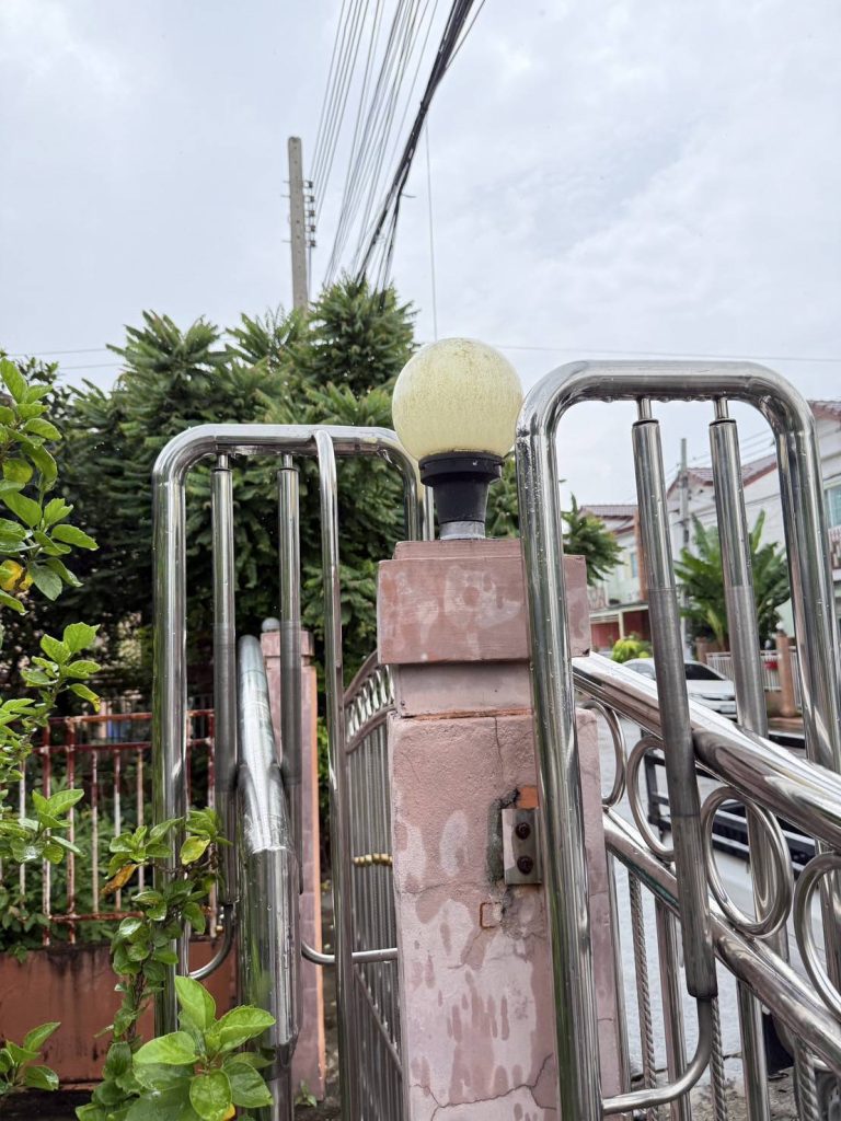   โคมไฟหัวเสา