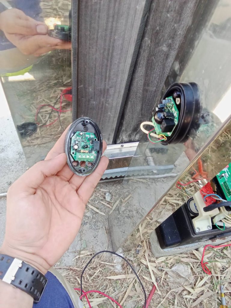 ถอดเปลี่ยนเซ็นเซอร์กันหนีบ