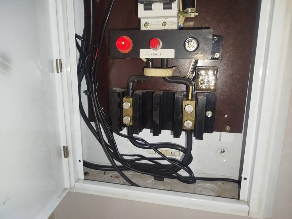 เบรกเกอร์