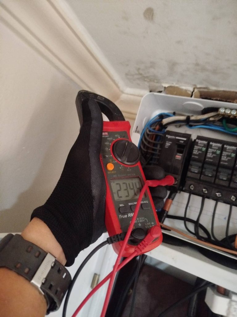 วัดไฟตู้คอนซูมเมอร์