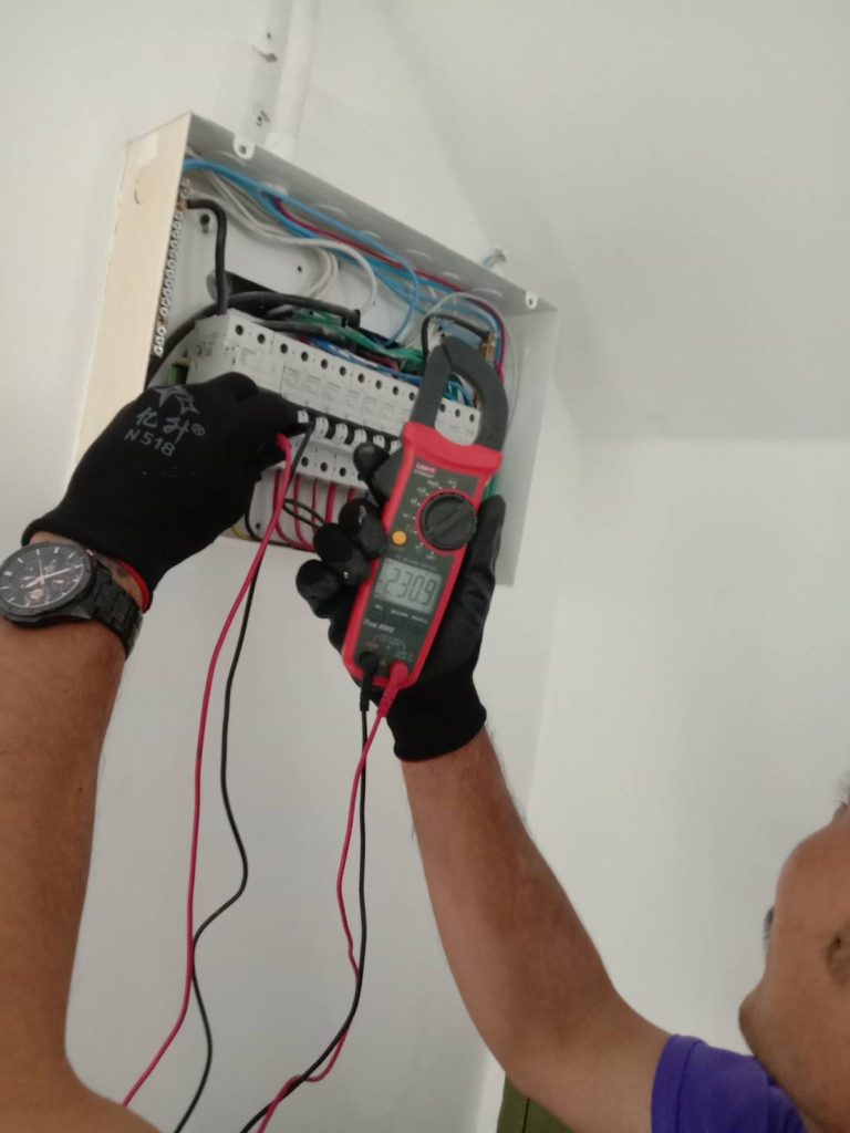 ตรวจเช็คตู้คอนซูมเมอร์ยูนิต