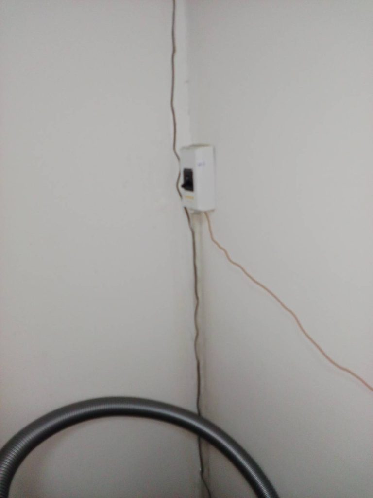 เบรกเกอร์