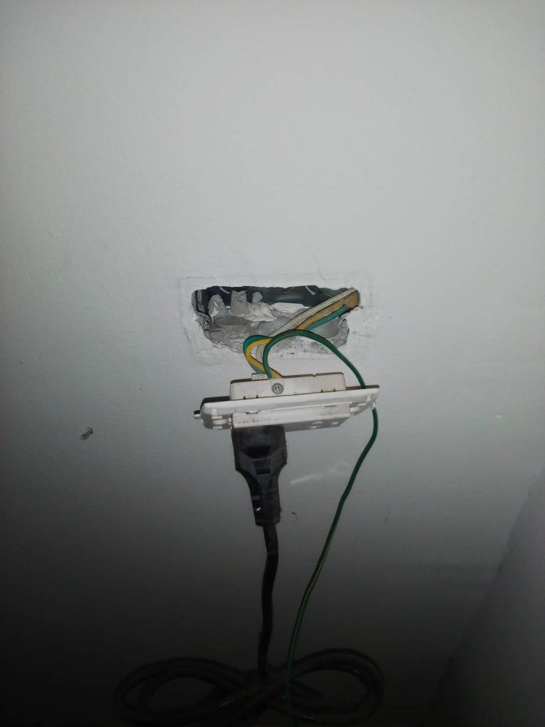 รื้อปลั๊กหาจุดช็อต