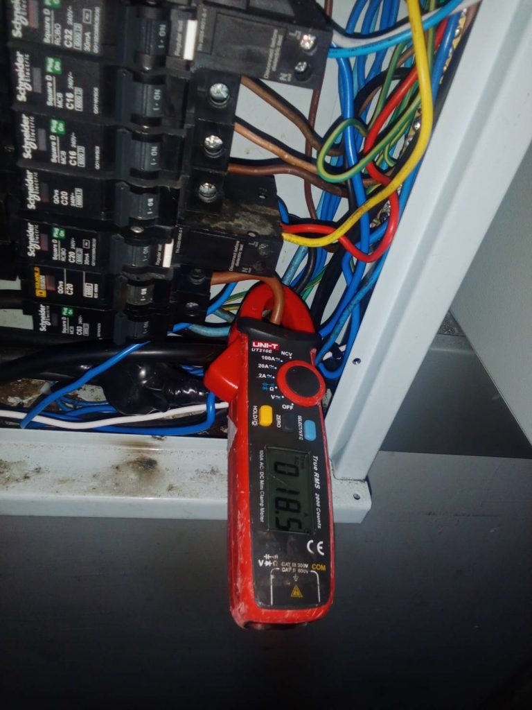 วัดไฟตู้โหลดเซ็นเตอร์