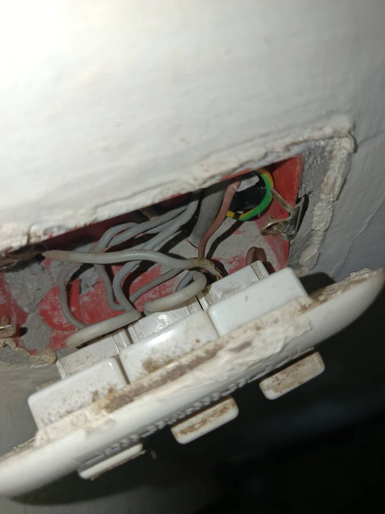 ติดตั้งสวิตซ์