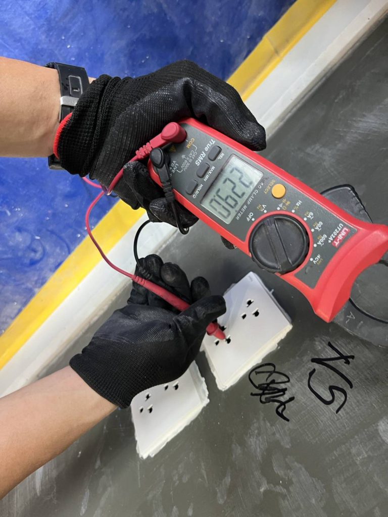 เช็กปลั๊กไฟ