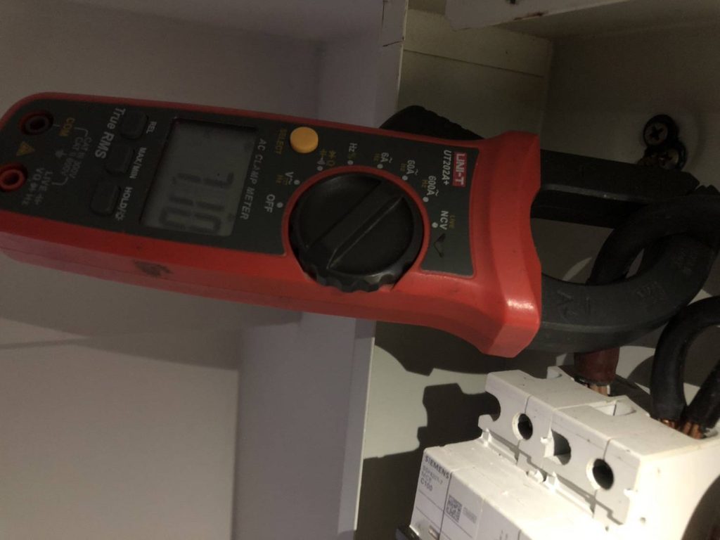 สายไฟช้อตไหม้