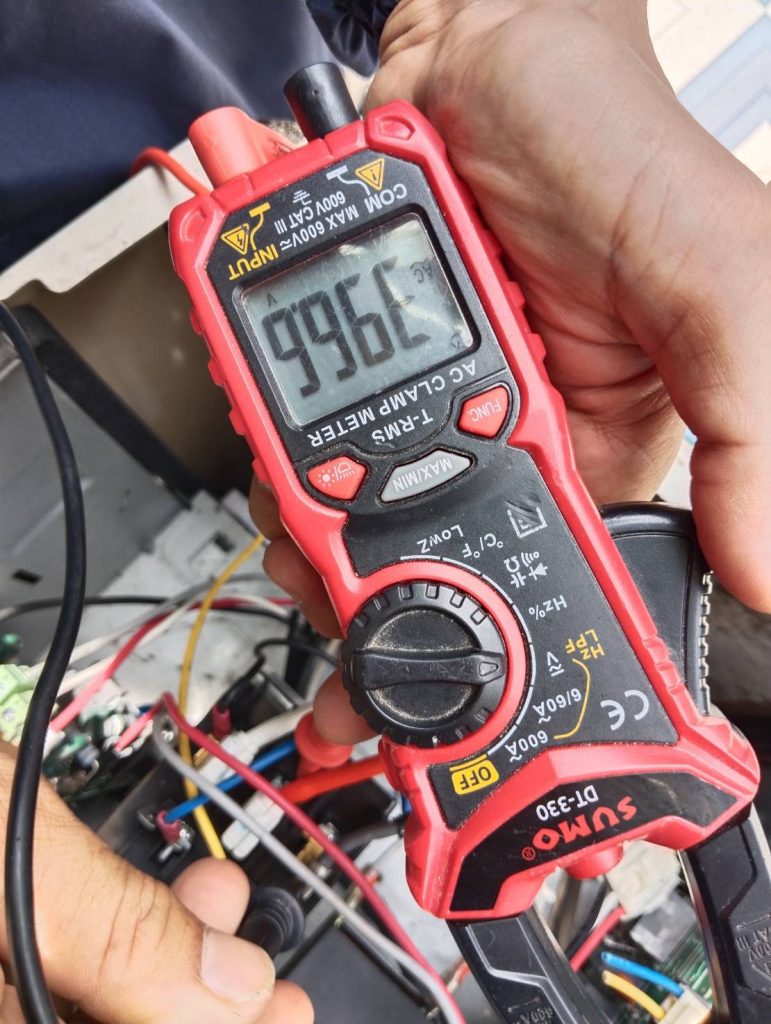 ตรวจเช็กแผงวงจรเครื่องปรับอากาศ