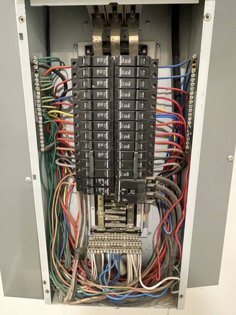 ตู้คอนซูมเมอร์