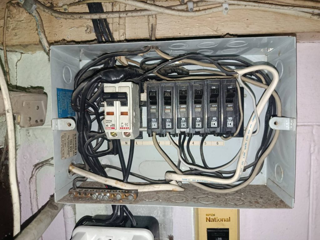 ตู้คอนซูมเมอร์