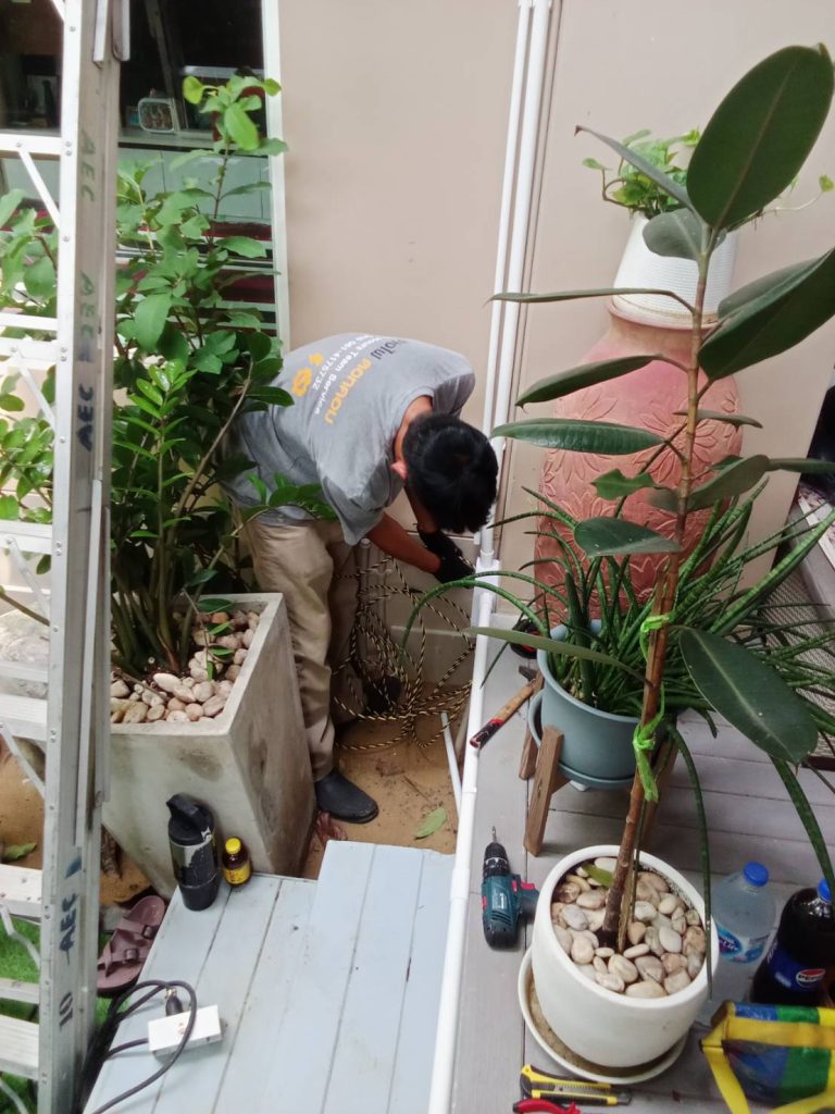 เดินท่อร้อยสายไฟ