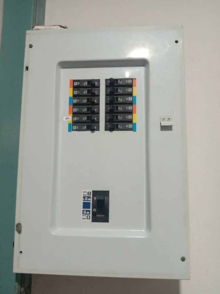 เซอร์กิตเบรกเกอร์