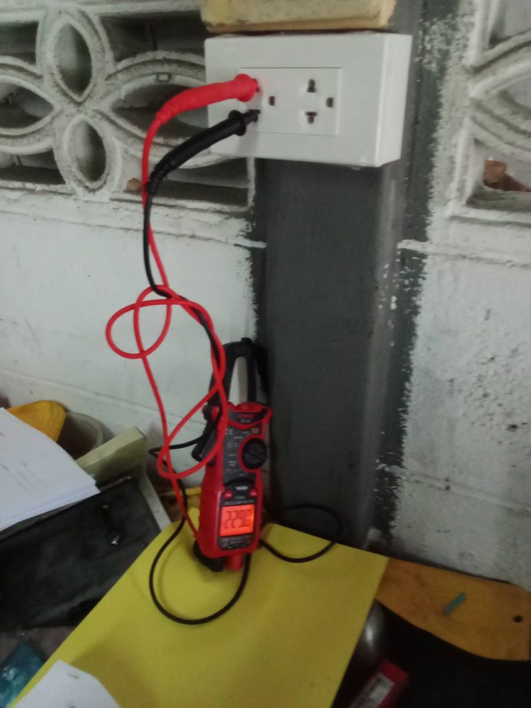 เช็กปลั๊กไฟ