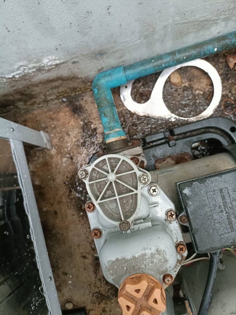 ปั๊มน้ำ