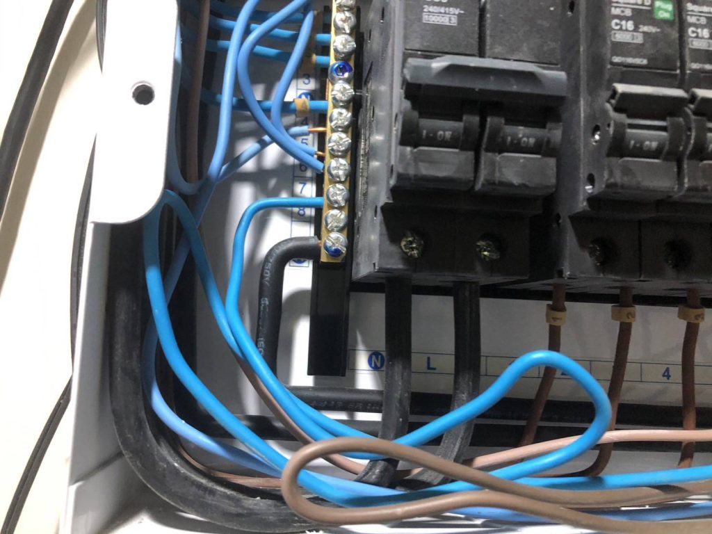 เดินสายไฟตู้คอนซูมเมอร์