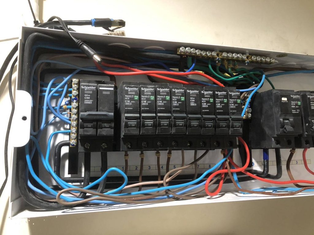 เดินสายไฟตู้คอนซูมเมอร์