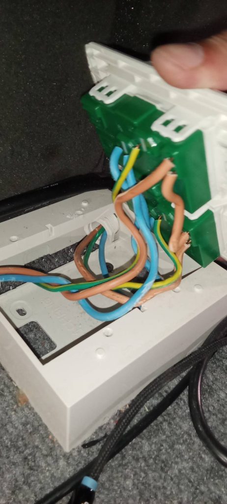 ติดตั้งระบบไฟฟ้าเต็มระบบ